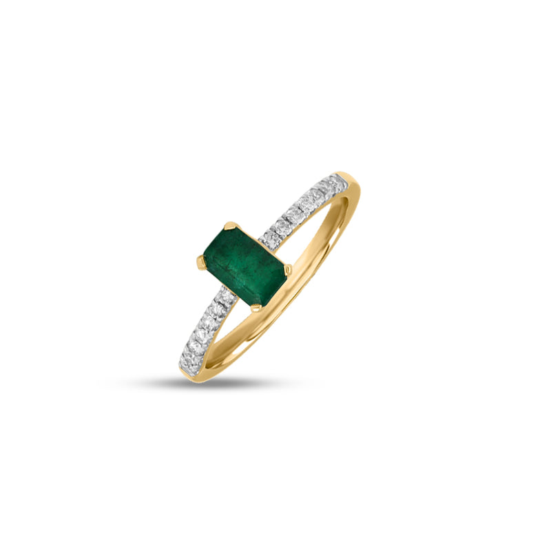 Luxurious Emerald Ring - 925 Silver - SOULFEEL PAKISTAN- FEEL THE LOVE 